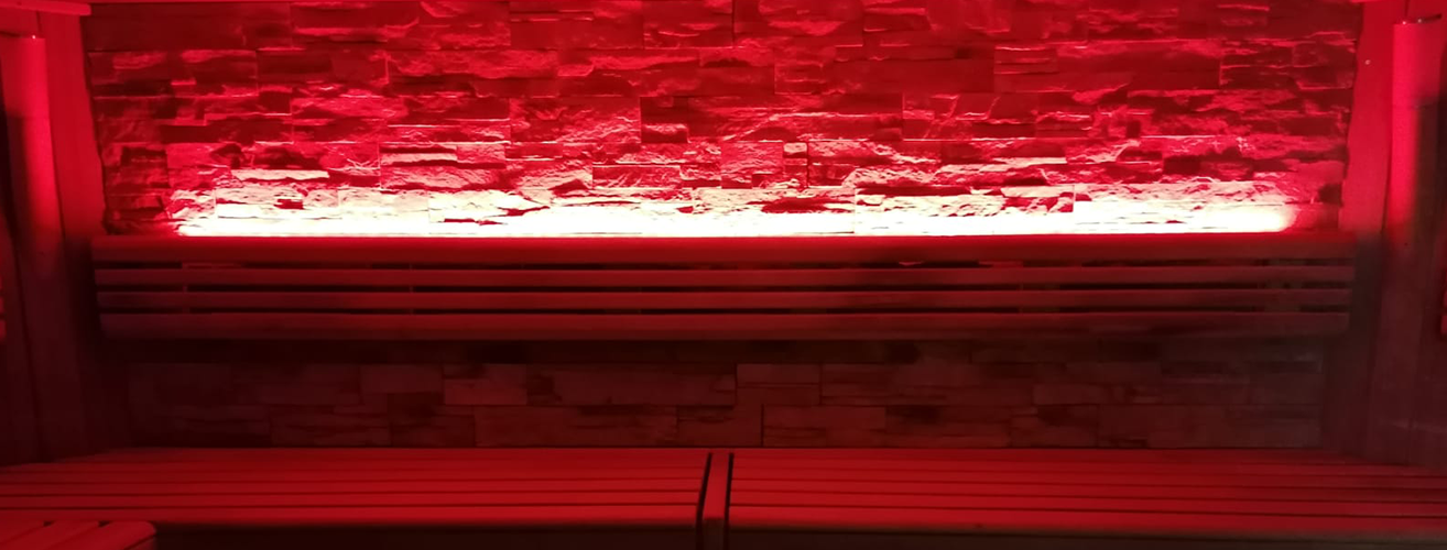 Sauna mit RGBW-LED-Stripes